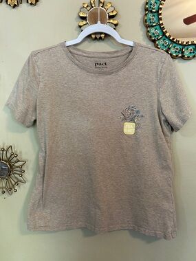 Pact Organics Heather Taupe Tee Shirt Floral “Tea Time” Cup Medium Short Sleeve